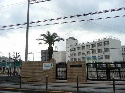 近隣小学校