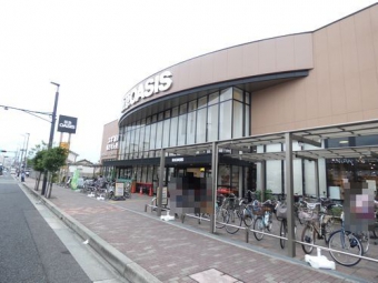 阪急オアシス伊丹昆陽東店 徒歩8分。 580m