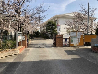 伊丹市立西中学校 徒歩10分。 100m
